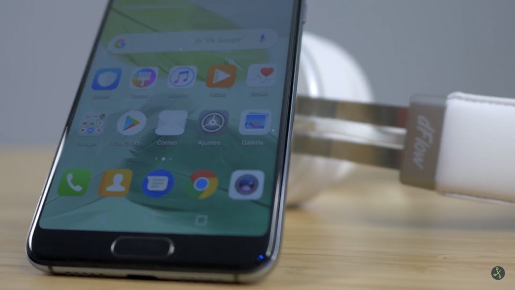 ViralTecno's tweet photo. Los #dflowOne de los amigos de @dflow_co nuevamente apareciendo con toda su elegancia y magnífico producto en un video de @xataka !!
Felicitaciones @AndroidFrmChina y @LuritaGP a seguir creciendo con mucho flow !! https://t.co/DC5T4sCa4R