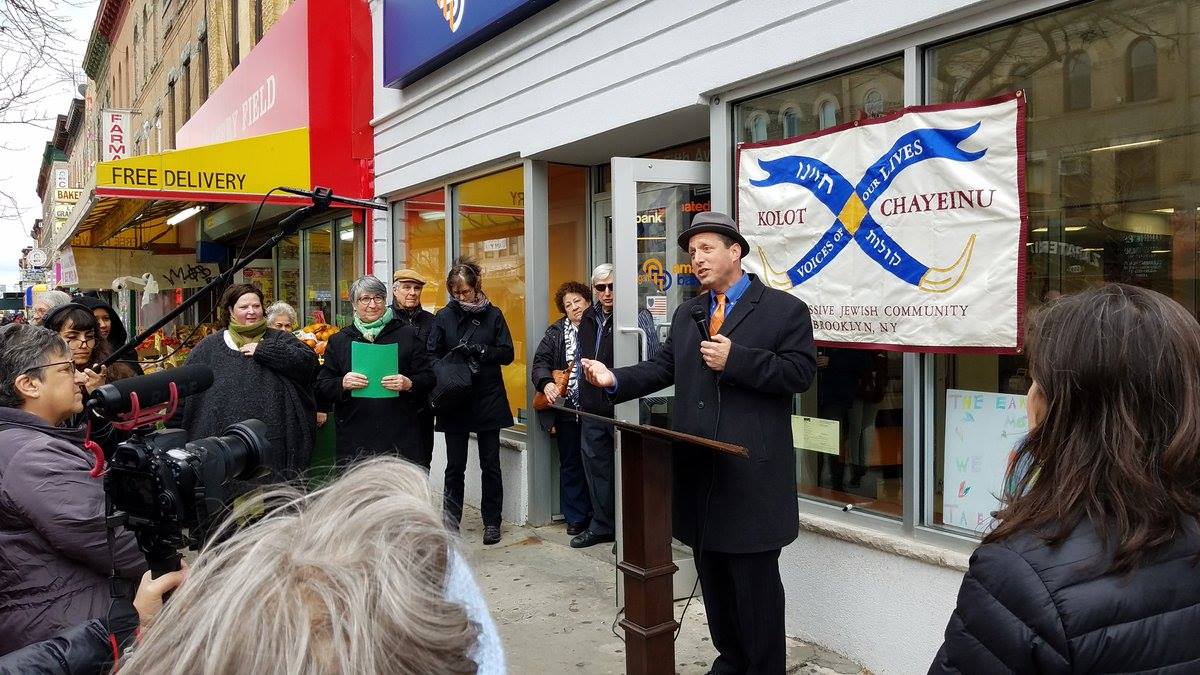 AmalgamatedAct's tweet image. Thank you @kolotchayeinu for your commitment to social justice, our community &amp;amp; the planet. We are honored to call you a client &amp;amp; so proud to help your congregation align its money with its values! Big thanks to @bradlander, @NYCPA &amp;amp; @cmenchaca for joining us. #bankwithpurpose