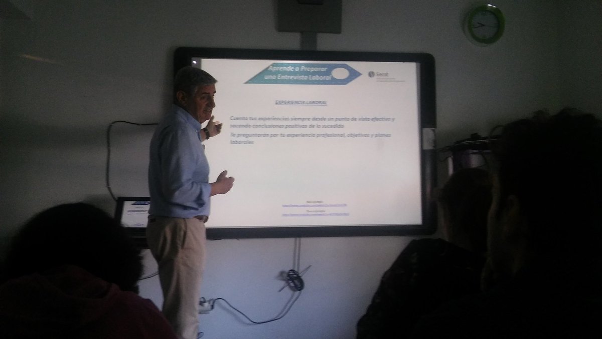 FCapacis's tweet photo. "Aprende a preparar una entrevista" nueva sesión en #CreandoActivos de @FundlaCaixa gracias a @eSemp_SECOT. Consejos fáciles y útiles para realizar con éxito un proceso de selección. #SomosCapacis y sabemos lo importante que es formarse bien. https://t.co/mG7fZ7ecVj