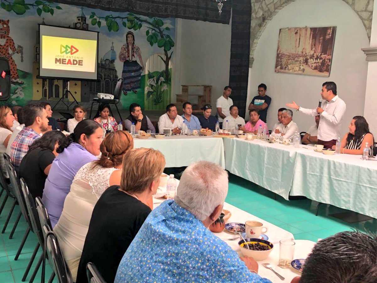 soto_arma's tweet photo. Con mucho gusto acudo a la invitación de la clase política de Chilapa, con agrado siento su respaldo al proyecto de @JoseAMeadeK #ConMeadePorGuerrero https://t.co/Nyc6V8d7nO