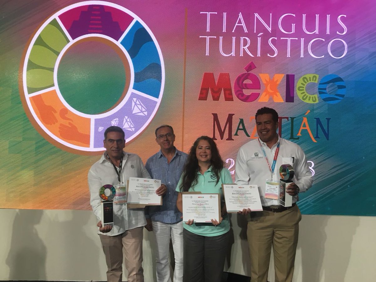 AnticavillaMX's tweet photo. RT @ahemorelos: #Felicidades a quienes lo hicieron posible @PdelTepozteco @AnticavillaMX @HOSTALDELALUZ @jardinesdemex @oaxtepec_ @ISSSTE_mx tehuixtla, @FITUR_MORELOS @ST_Morelos @amhm_oficial @VisitamorelosMx https://t.co/KocqVKGT93 / Felicidades :-)