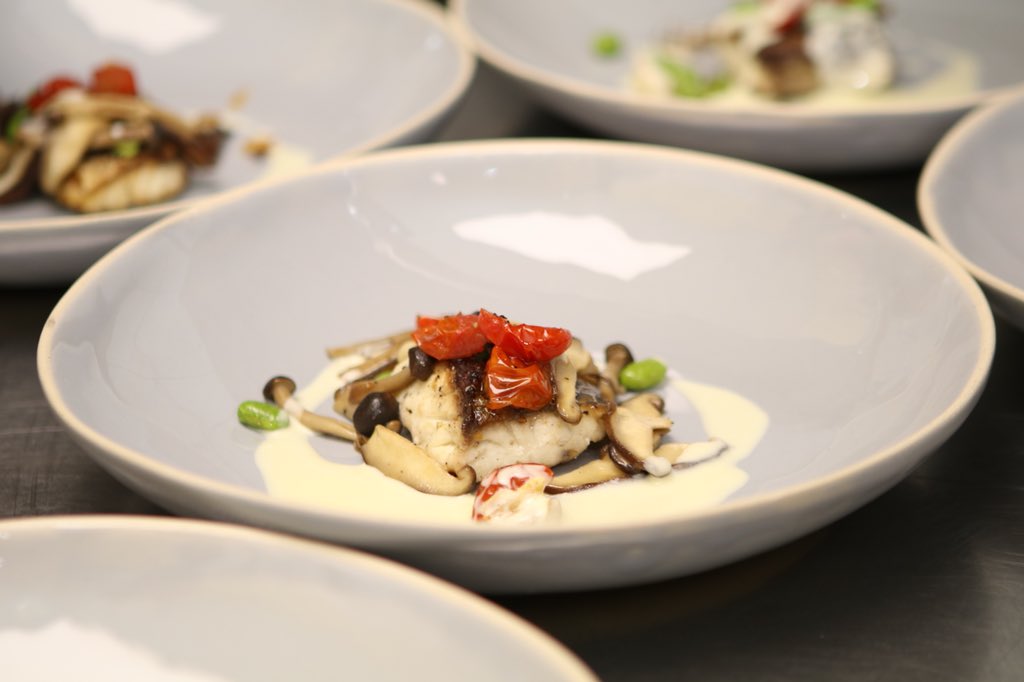 Seasoned_Africa's tweet photo. A little sea bass to start #SLLIFESTYLE #CafeDelSolChefsTable https://t.co/6WrhQ4msfq