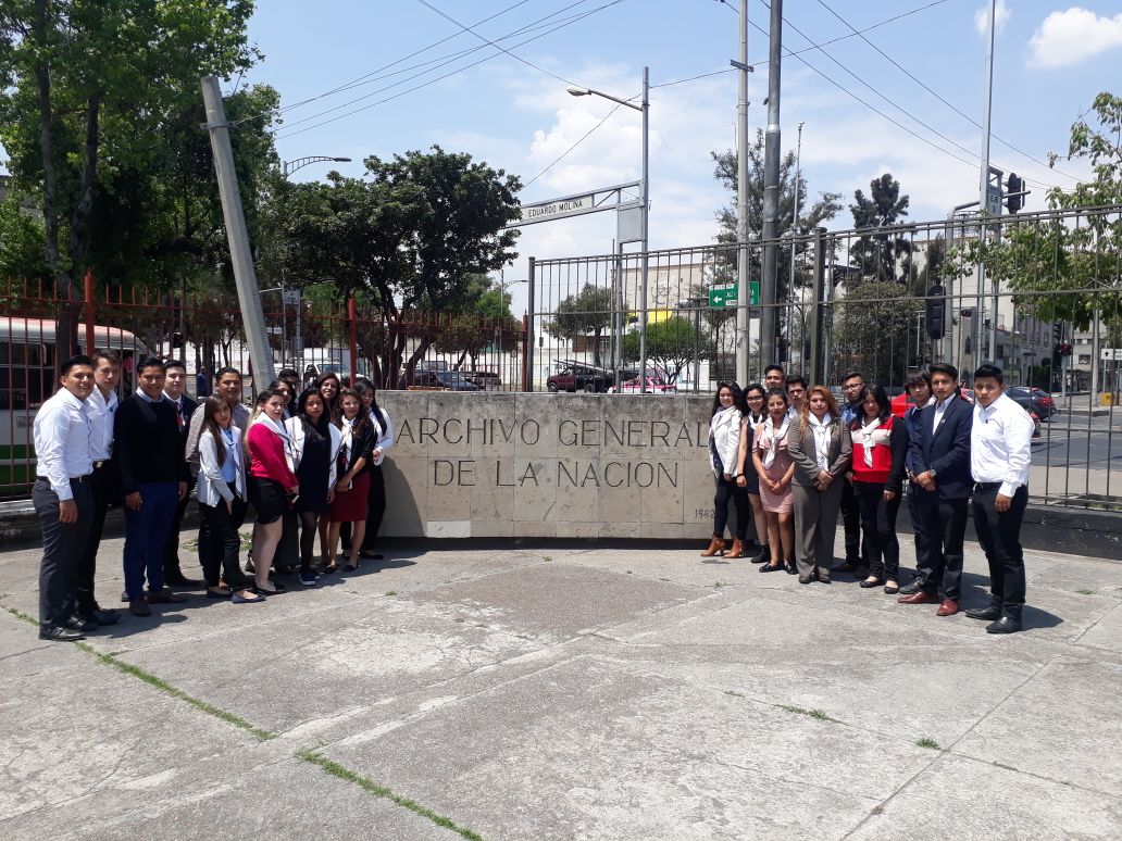 CDMXOR's tweet photo. Agradecemos al @AGNMex por recibirnos una vez más  para  realizar una  visita guiada a  #Alumnos_de_Derecho y así poder conocer más de historia de éste recinto
#YoSoyCescijuc #OrgulloCescijuc #CESCIJUC https://t.co/fKRAuDl85U