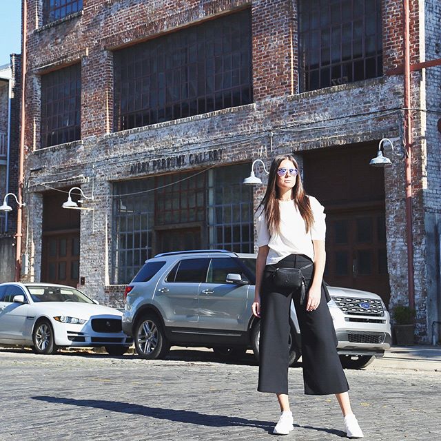 staydomio's tweet photo. @ericaonfashion took NOLA by storm while staying in our #domio penthouse. 👉🏼Follow her to read her first timer’s guide to the city 🎟 https://t.co/Ly3orcKste