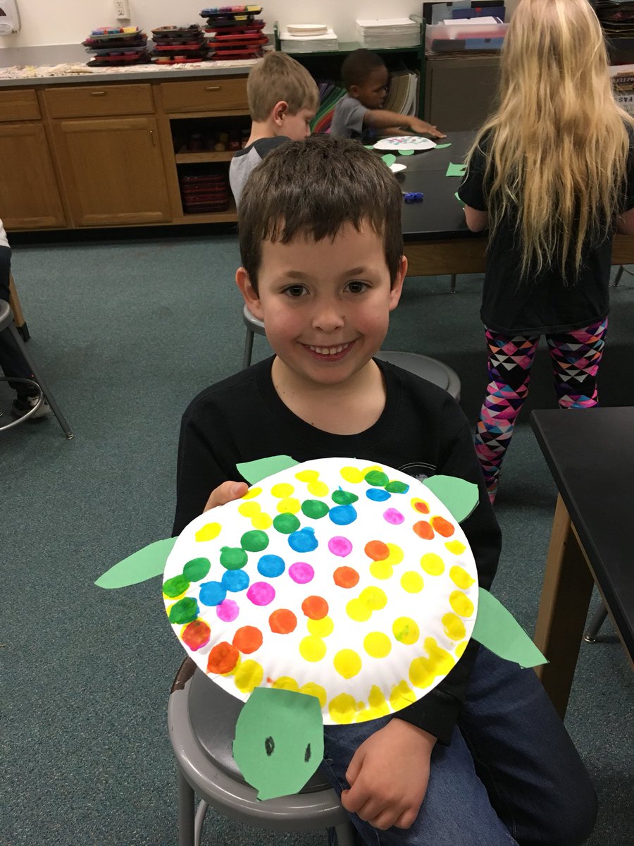 KanekoAmy's tweet photo. We learned about turtles today in kindergarten 🐢 @ForestPrincipal https://t.co/hmKqApwNXt