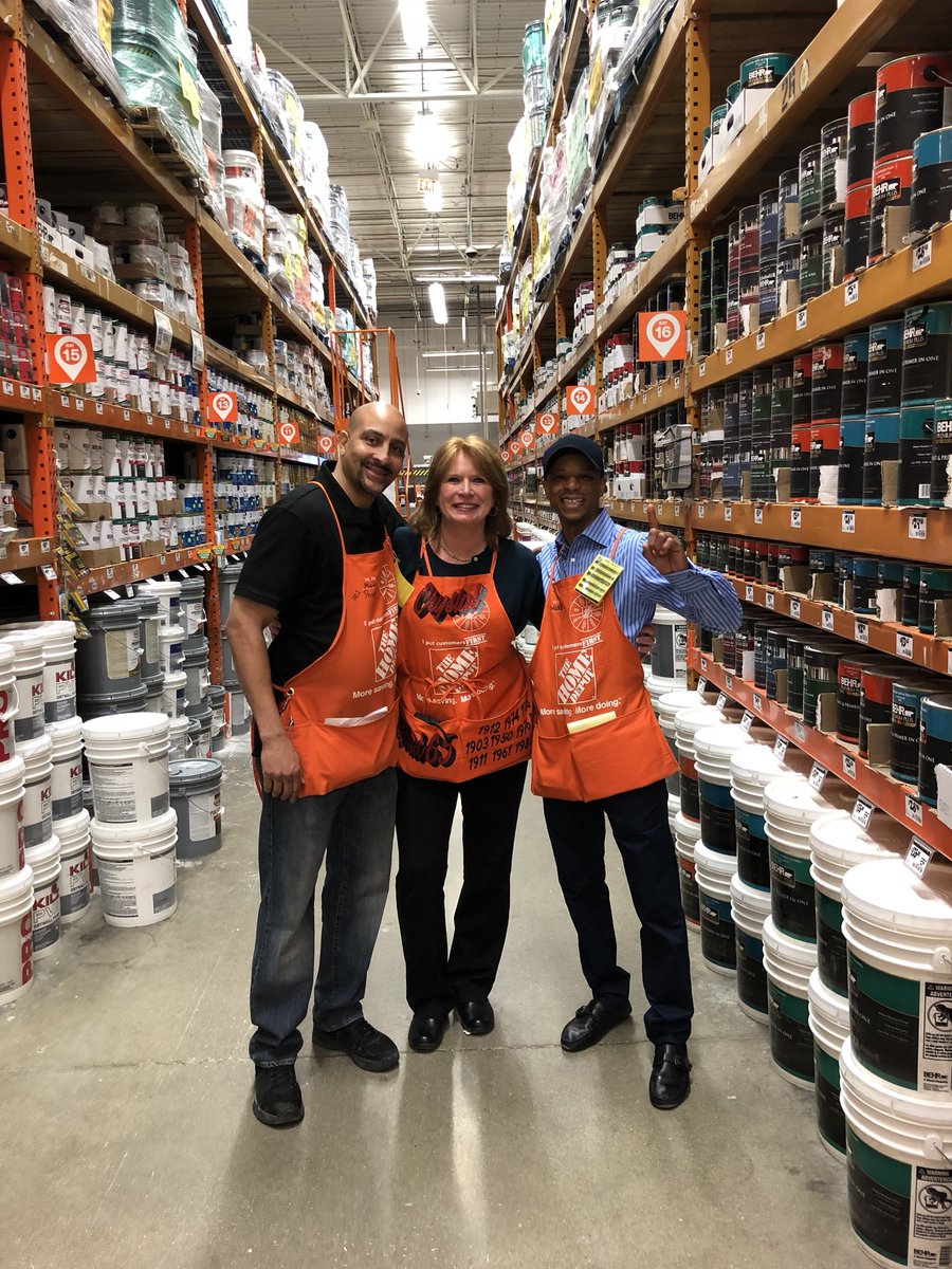 Awesome job with our Dan Ryan, IL Team, store #1914!  Incredible Orange Blooded Family!  Thanks Team, so proud of you all!  So happy our fearless leader, AMC got to meet our leaders!  Great job!