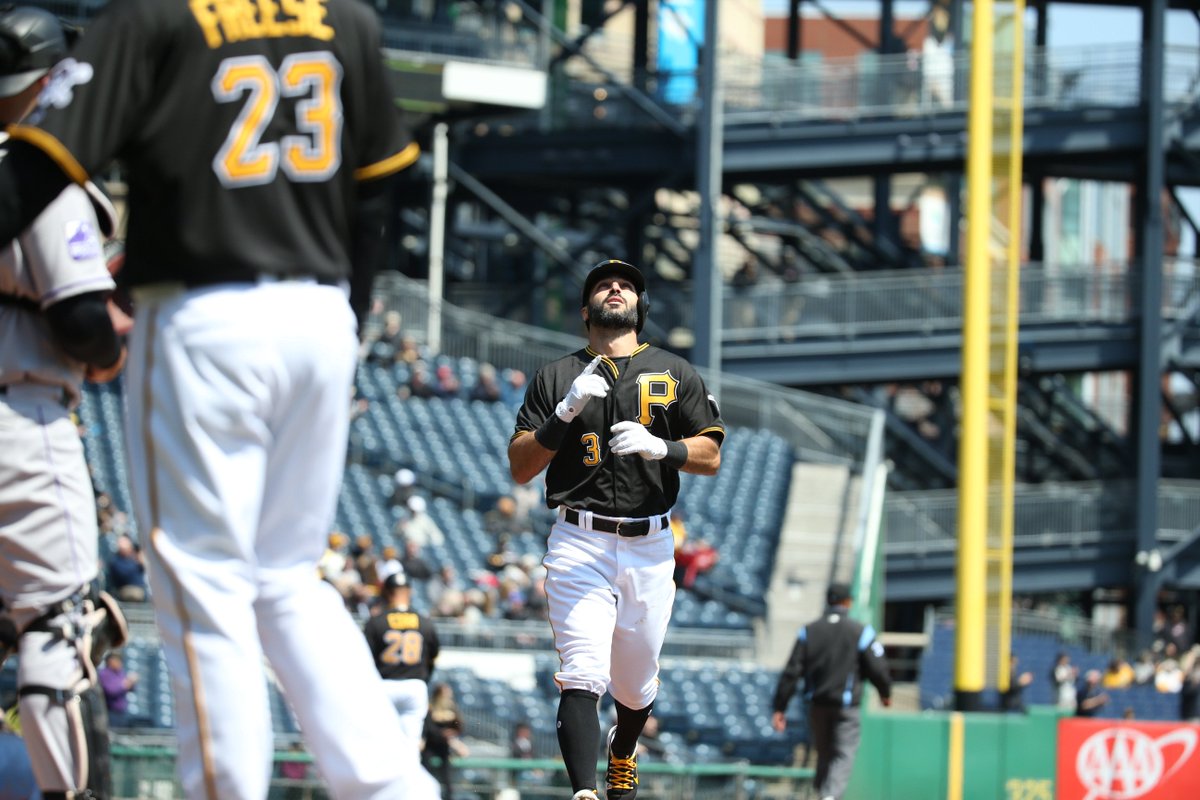 Pirates's tweet photo. #SEANGONE!!!

@SeanJRodriguez1 clears the wall in left for a 2-run homer! 

2-1 us https://t.co/6S3uIPFnRT