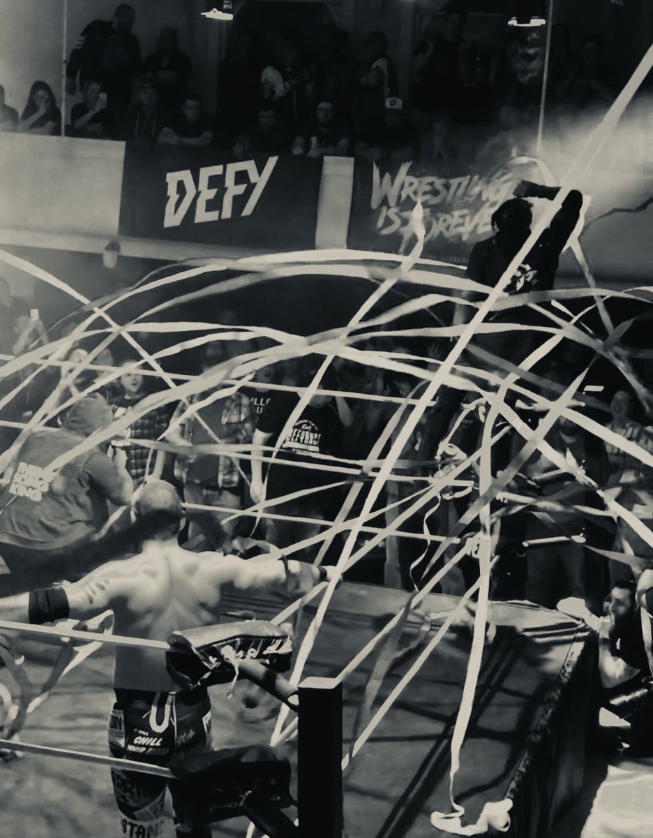 djrazs's tweet photo. The #StreamerClub and the #Defyance showing their appreciation for @MonteasyMoore and the defending DEFY Champion @StricklandShane while @AustinAries awaits. @defyNW #DefyVibes #ThemeSongKing #SwerveCity #TheBeltCollector https://t.co/TdWOm7Qhkb