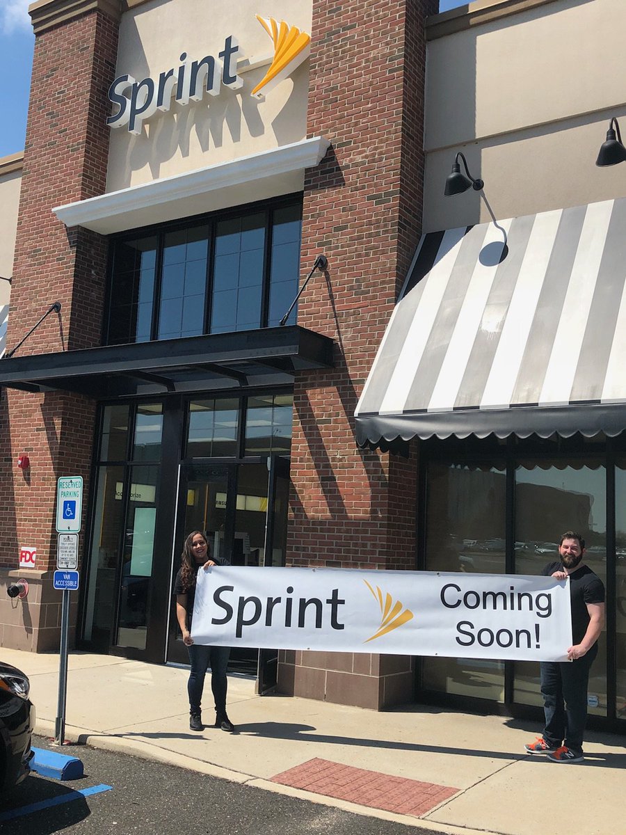 Leighann0613's tweet photo. @moorestown1490  coming soon!!! We are getting excited to open our doors!! Just a few more days!!! #PartnerUp #SprintFam  @naif8126 https://t.co/R7pnaex24I