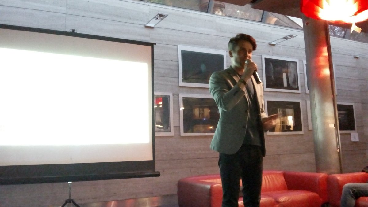 Igor Mróz, nasz drugi dzisiejszy prelegent. Opowiada jak unikać błędów w zarządzaniu.#projectmanagement #IT #TMiTup #Meetup