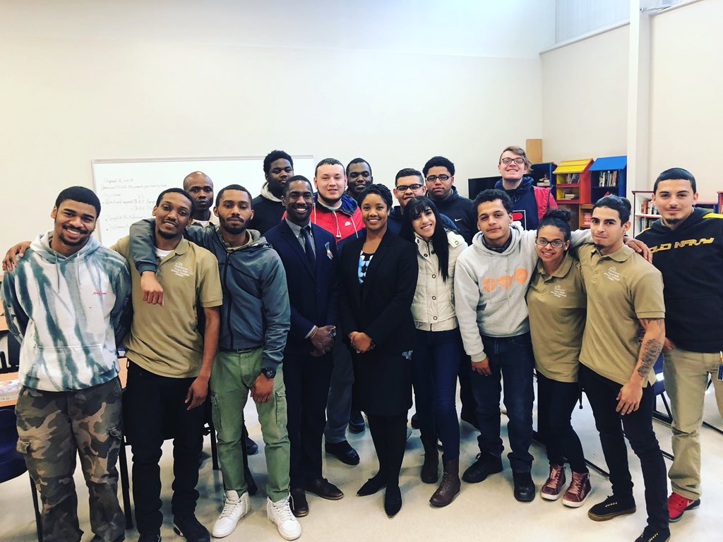 JEVSHumanServs's tweet photo. Excited to host Ebony and Geoff from @SenBobCasey Regional Office to meet students from our #projectwow program and tour our building Our students were proud to share their stories with you! #nextstep https://t.co/r6XnmPUNsS