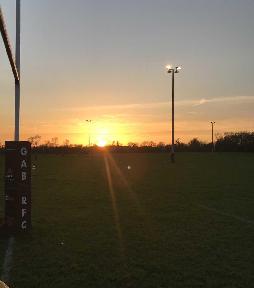 OxfordTouch's tweet photo. Great session of @o2touch in the sunshine this evening @GAB_RFC ☀️25+ Touchers out of winter hibernation enjoying some fast paced games ahead of the #SpringLeague next week! #O2Touch #SunsOutGunsOut #SpringintoTouch https://t.co/4zRRAgMVpd