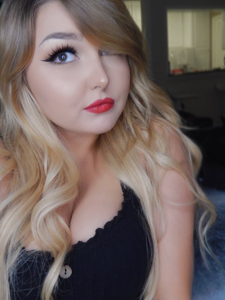 bbypink_xoxo's tweet photo. Been a minute @ImThatGentleman #ImThatWCW https://t.co/OmxGDrhx8e