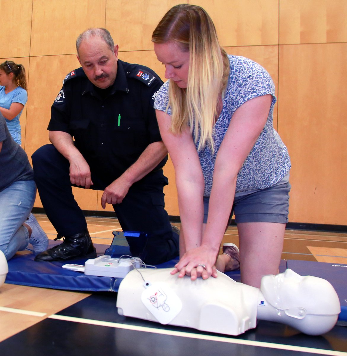 BC_EHS's tweet photo. DYK #BCEHS paramedics volunteer with the @actfoundation to train high school teachers and students across BC to do #CPR and how to use an #AED!

Together they have trained 400,000+ potential life-savers!

#NationalVolunteerWeek #CPRsaveslives #Superheroes https://t.co/LpO9TGcwKP
