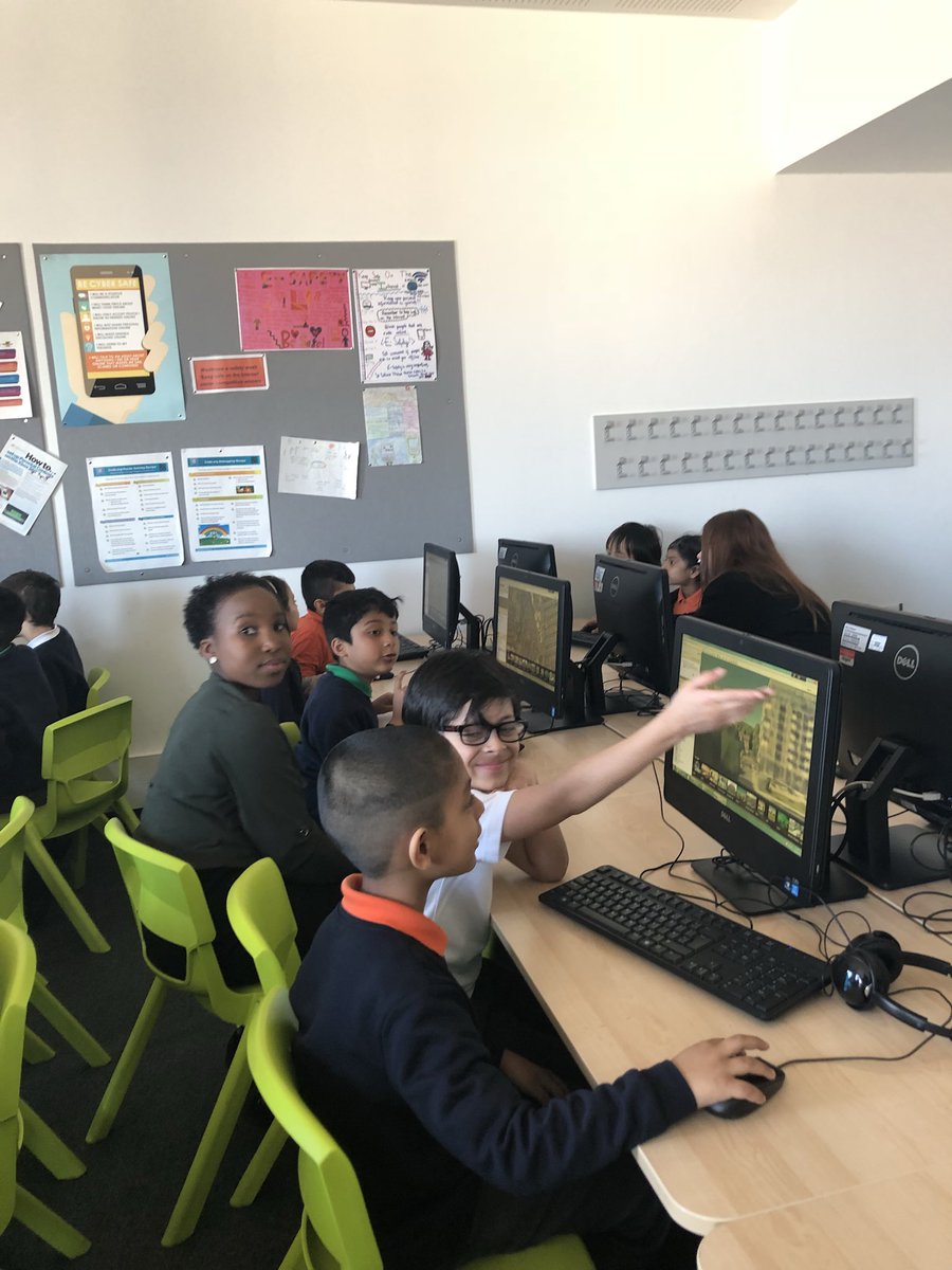 WoolmoreTweets's tweet photo. We really enjoyed showing our visitors from Austria, Germany and Scandinavia around. They were especially looking at technology and inclusion - we love them both - and the visitors were very positive about our school #thankyou #greattoshare https://t.co/fX8p3vAFuv