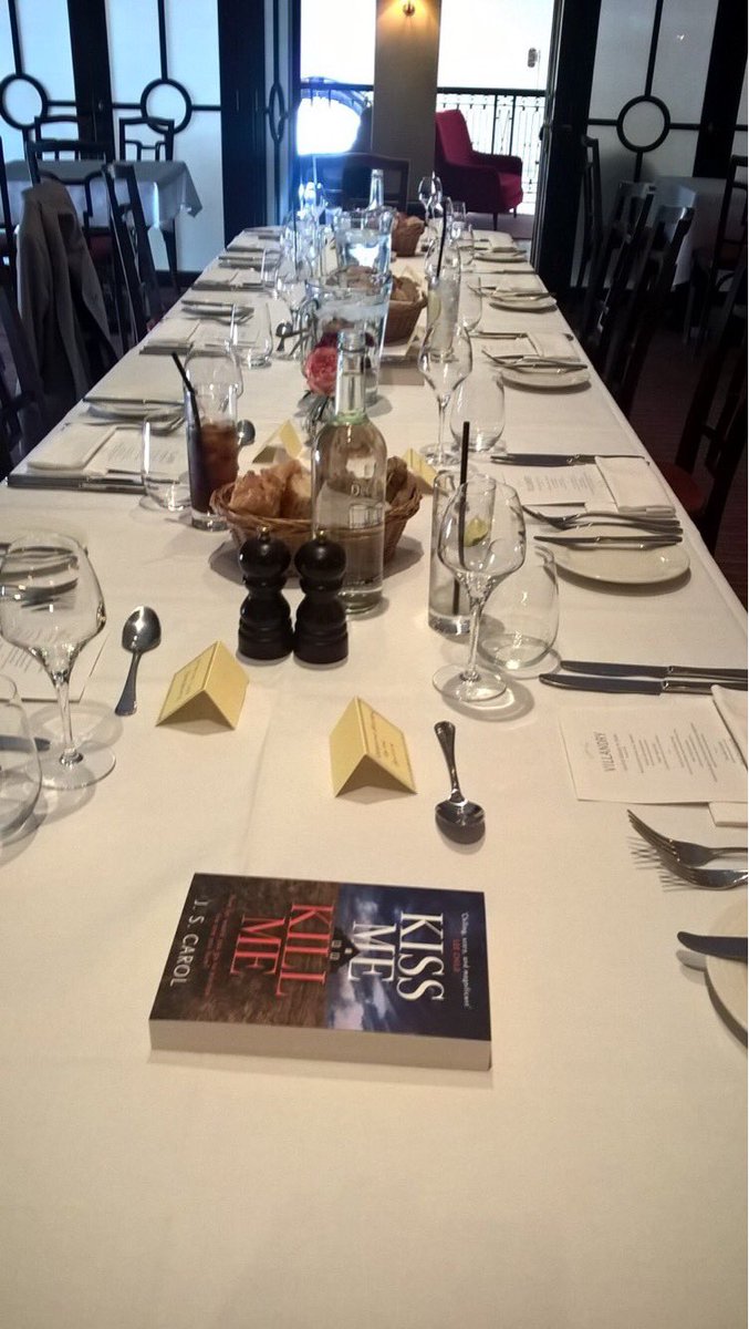 katherinecrime's tweet photo. Fantastic lunch yesterday for the awesome @JamesCarolBooks #KissMeKillMe Thanks to @SophMidas @BarryForshaw3 @BookBrunch @KatsCow #JonCoates @Isabelle_Broom @BonnierZaffre https://t.co/SrqxSDiqL7