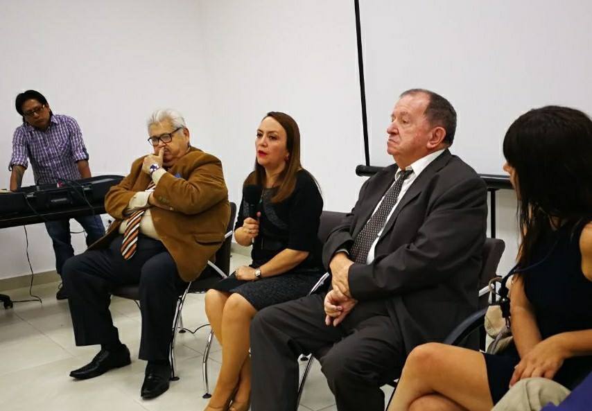 RegistroPPQ's tweet photo. El Doctor José Javier Riofrío Suárez Registrador de la Propiedad de Puerto Quito y MSc. Lorena Naranjo Directora Nacional de @DINARDAP, mantiene reunión de trabajo con Registradores de la Propiedad y Directiva del Colegio Nacional de Registradores del Ecuador. @REGISTPQ 🇪🇨️ https://t.co/7yhlIwGPPk