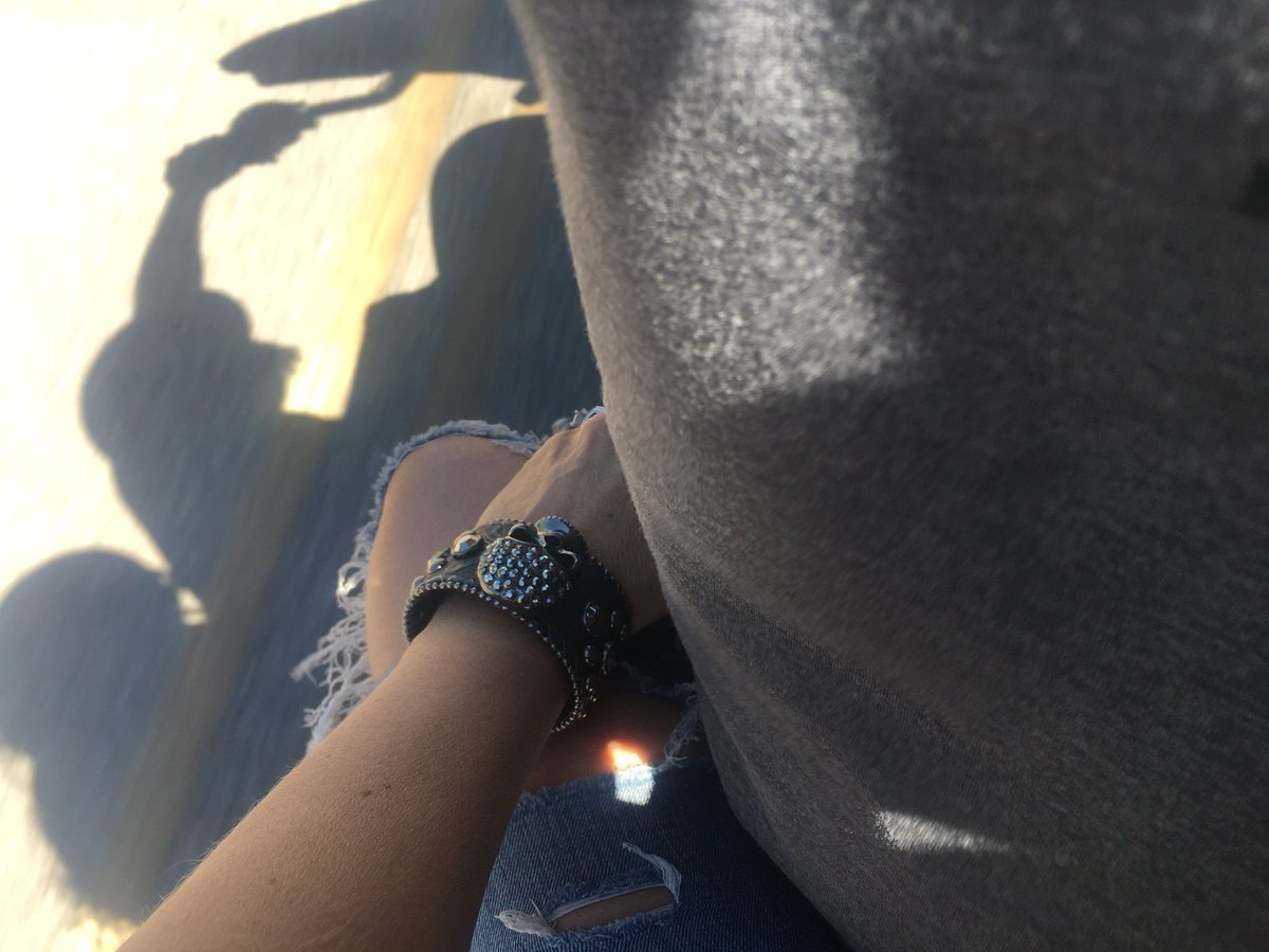 bcdelaney's tweet photo. Taking it “Easy Rider style” @harleydavidson #AdventureTime #WednesdayFeeling @pybaggernation https://t.co/XUCEtaMf7b