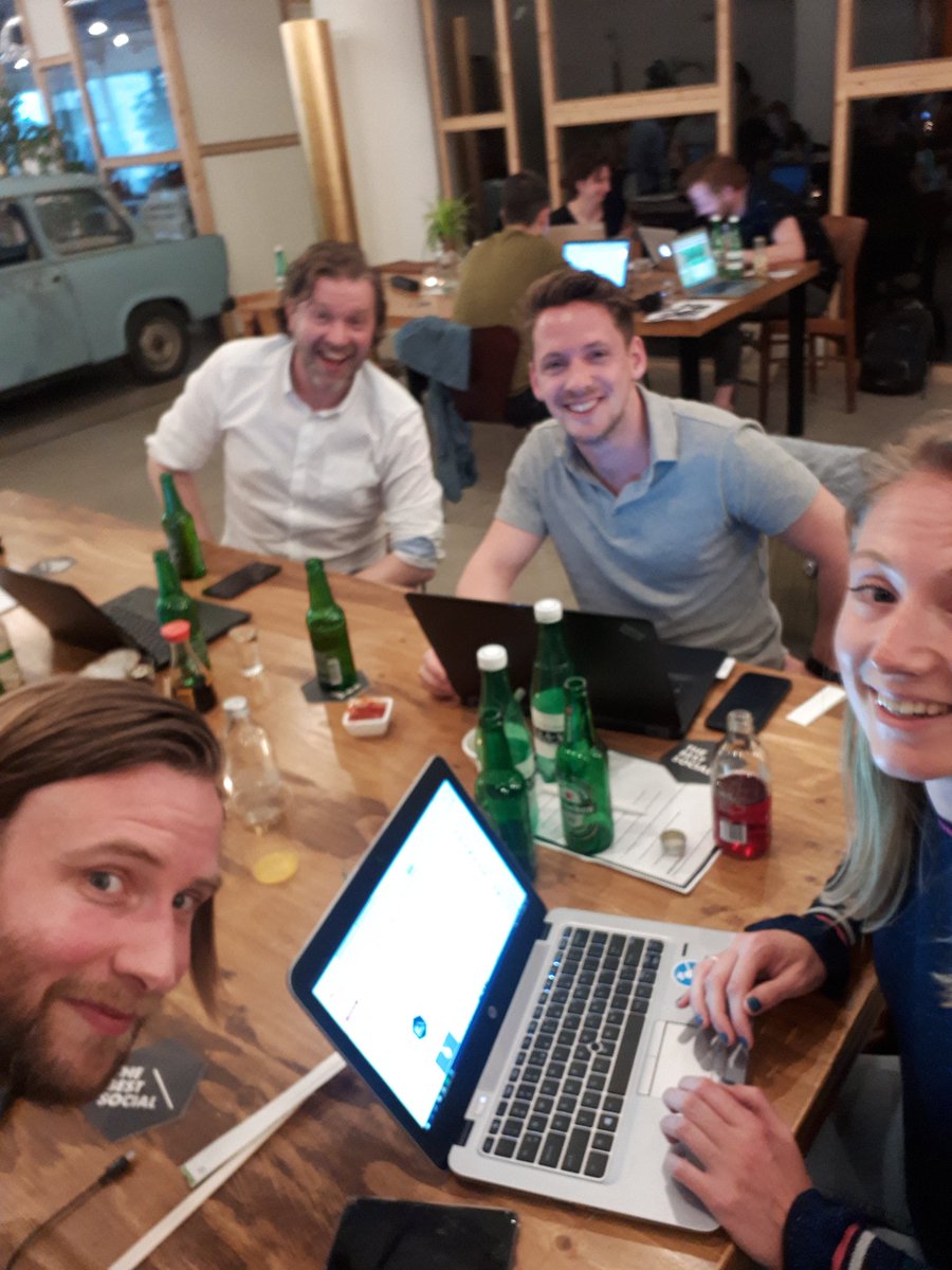 Juryavond <a href="/thebestsocialNL/">The Best Social Media - NL</a> awards! Alles onder embargo. #strengmaarrechtvaardig #thebestsocialawards