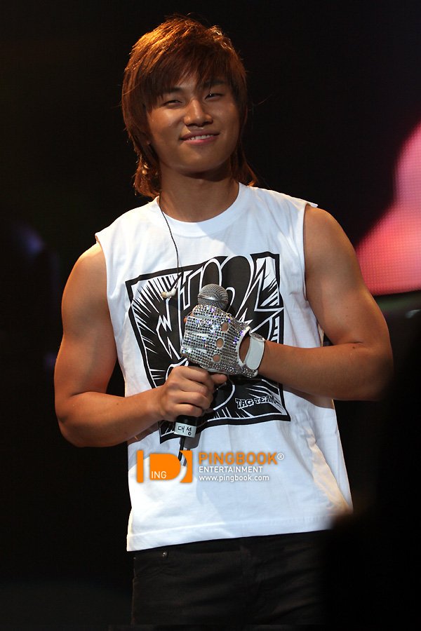 DaesungUpdate's tweet photo. #38 🌸🌼🌻💮🌷
😇D-602 Waiting For Daesung
#빅뱅 #대성 #BIGBANG #Daesung #DLITE #D602 #TBT https://t.co/jtDDNFlIwt