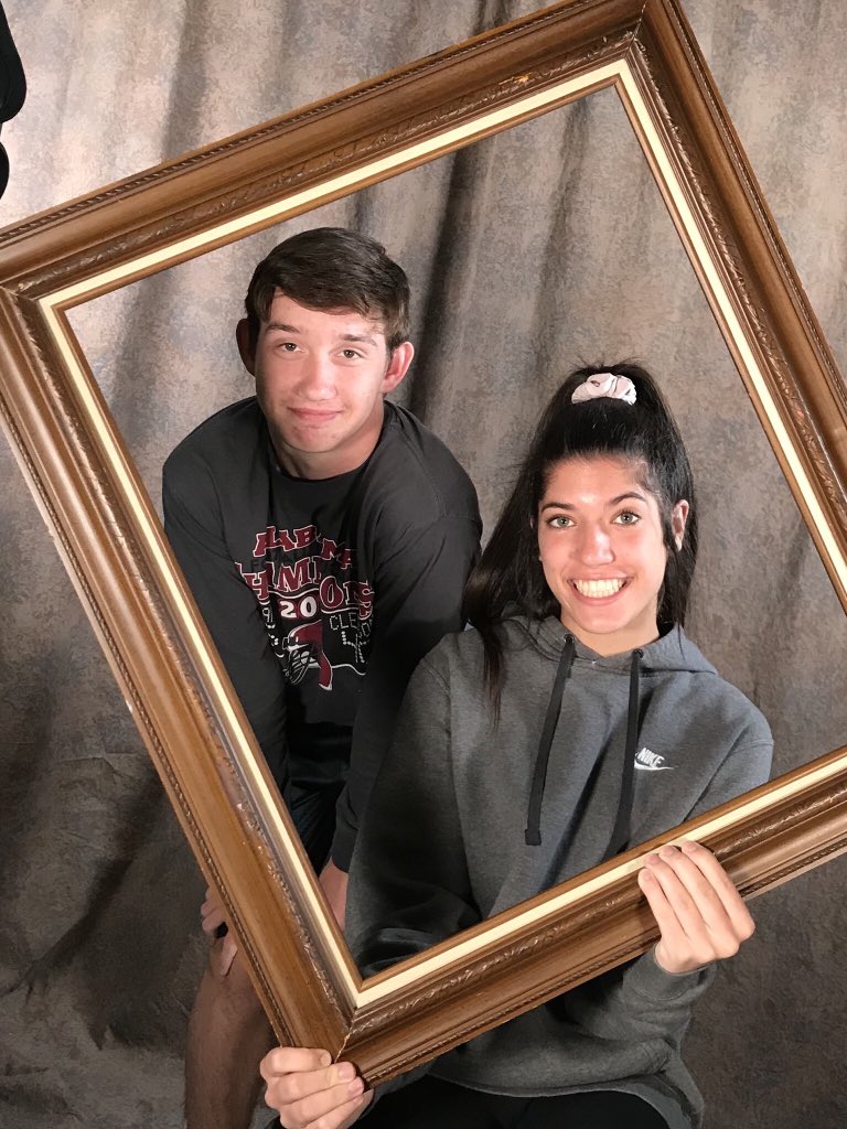 Barretja's tweet photo. Come out to the Spring LHS Art Show tonight from 5-7 in the main lobby of the High School. Come #Frameyourself ! https://t.co/2FzUvwZwK5