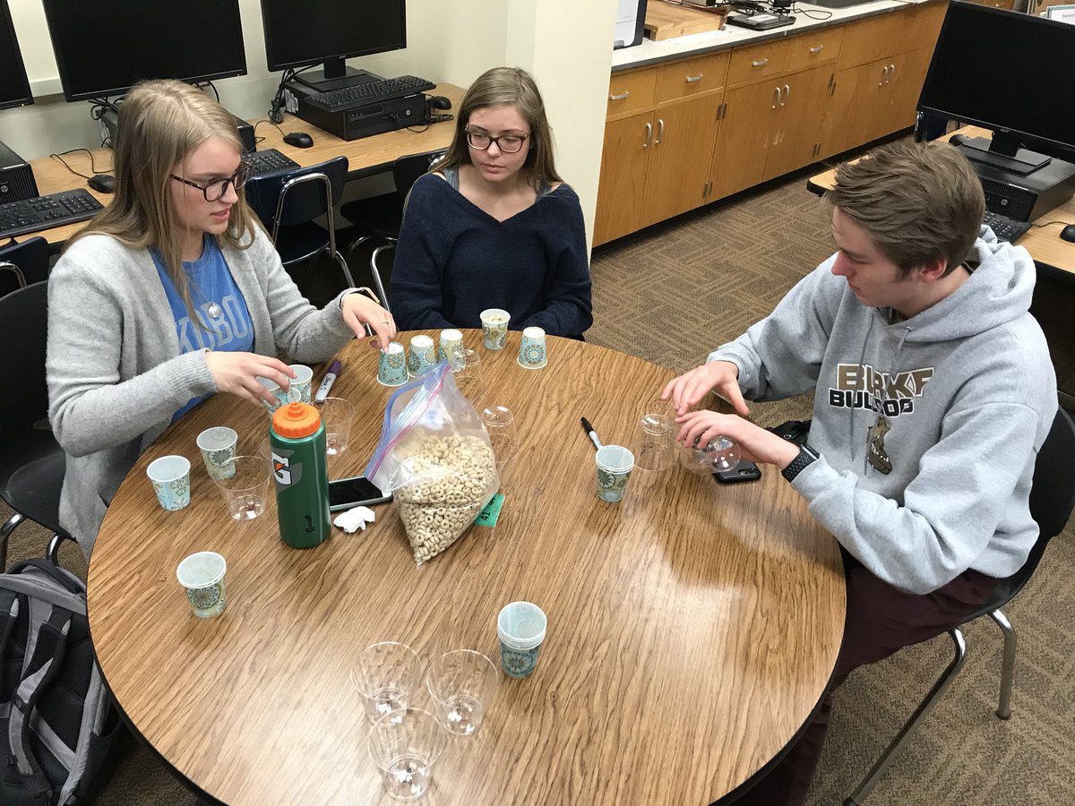 lawofthefarm's tweet photo. Hangin’ with @OPS_Burke @mrjdalton and Marketing 3-4 looking at National, Generic, and in-house brands!  #learningistasty https://t.co/xNmwgPK8ZG
