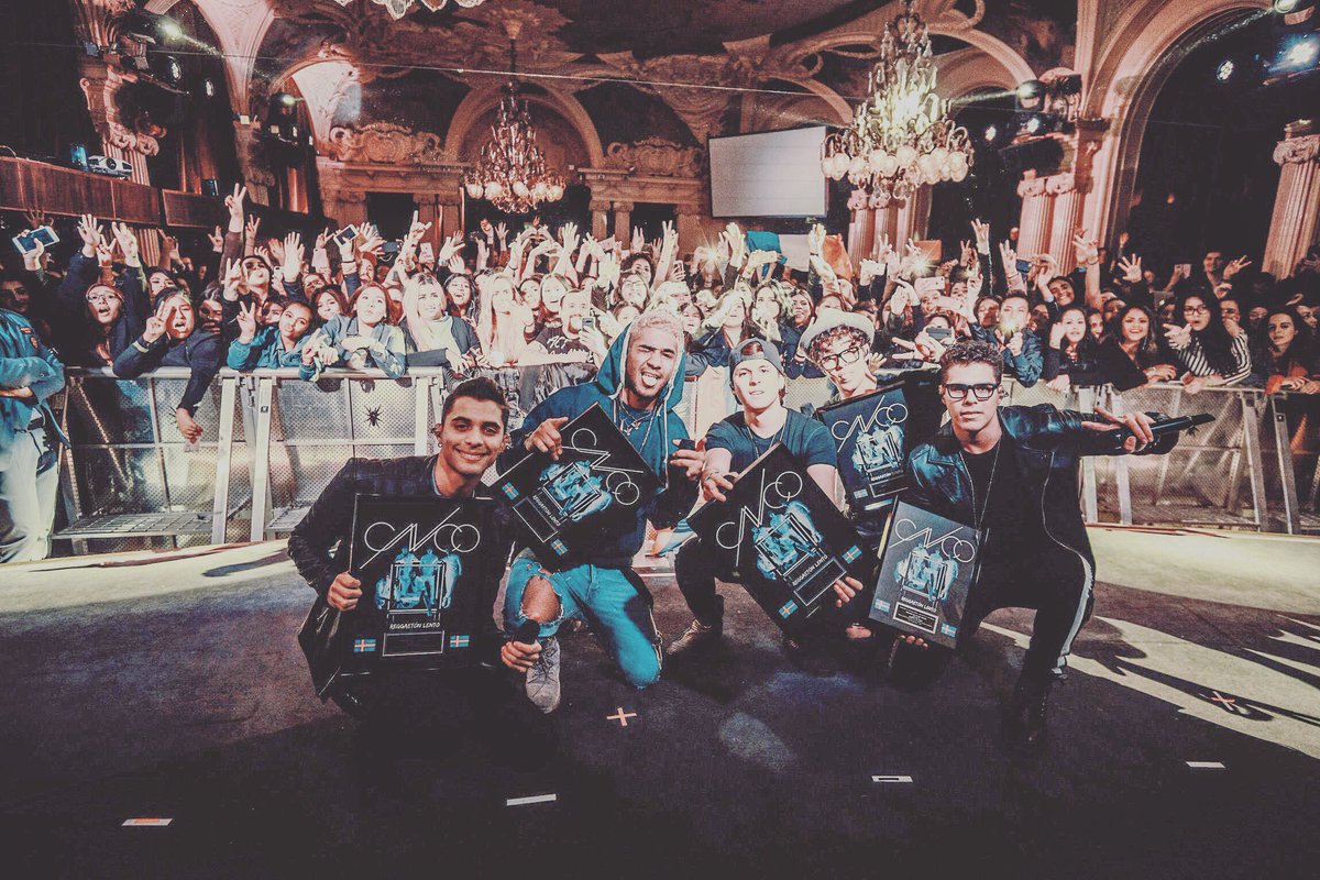 CNCOmusic's tweet photo. Tack! Sverige 🇸🇪💙 For all the love and for giving us PLATINUM for Reggaetón Lento #CNCOAlbum #CNCOSweden 🙌@SonyMusicSweden https://t.co/LcJax5b57A