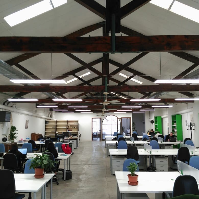 bdnlab's tweet photo. #Coworking #BDNLab Un espai de cotreball amb personalitat pròpia a #Badalona https://t.co/0k0bXpUXk7