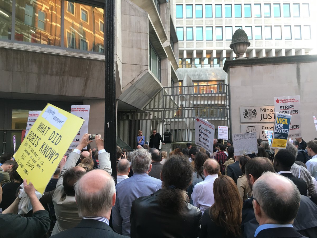 Rebecca_Omonira's tweet image. Legal aid lawyer and her client talking about navigating universal credit. He went without money for 2 months, forced to use food bank, spiralled into depression, sanctioned (benefits cut in half) left with £26.38 to live on #VigilForJustice