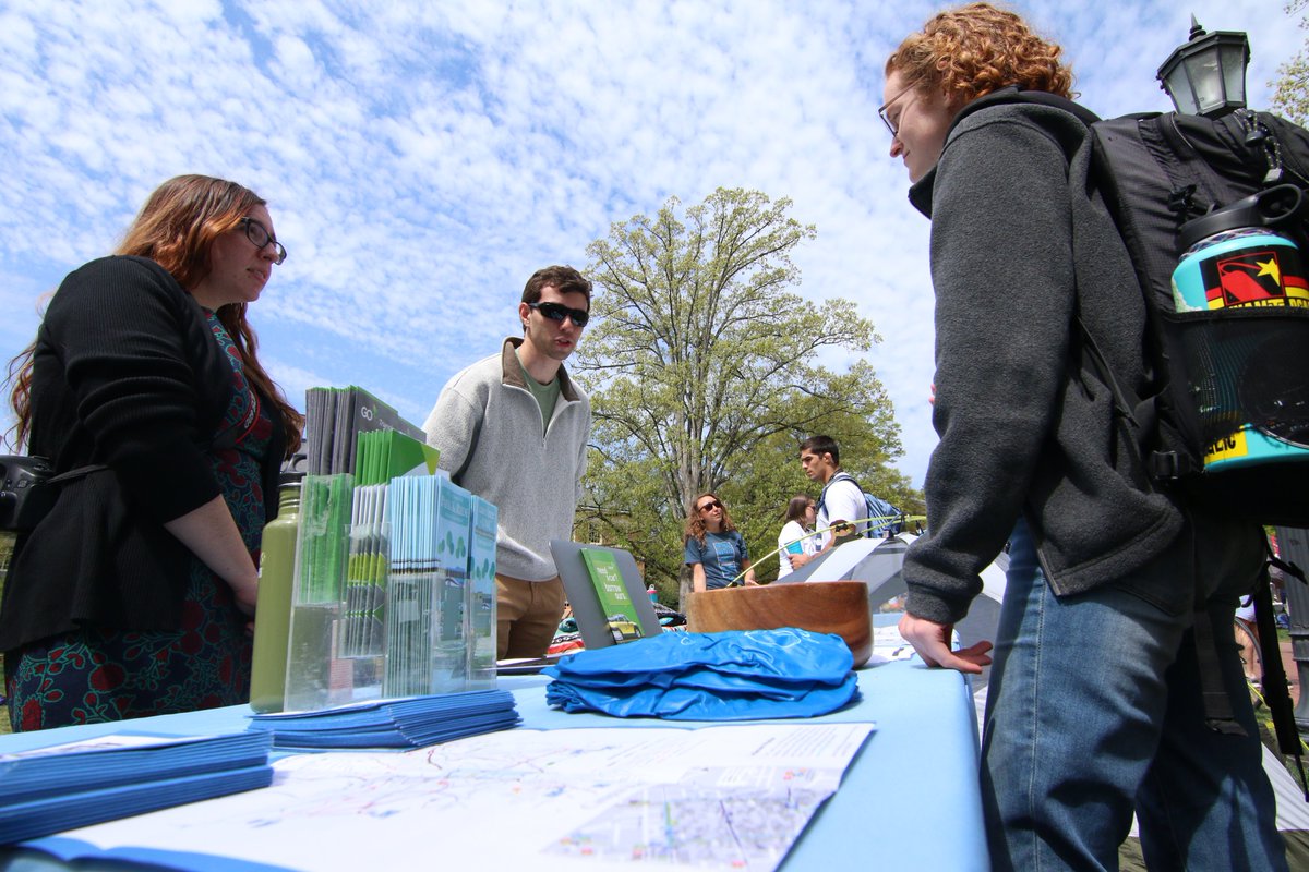 MoveUNC's tweet photo. Thanks to everyone who stopped by our table at the Earth Day Fair in Polk Place today.  Remember to check out other great events at UNC over the next few days which are also exciting ways to celebrate #UNCearthweek2018 #UNCThreeZeros https://t.co/5lPJFgTpuu