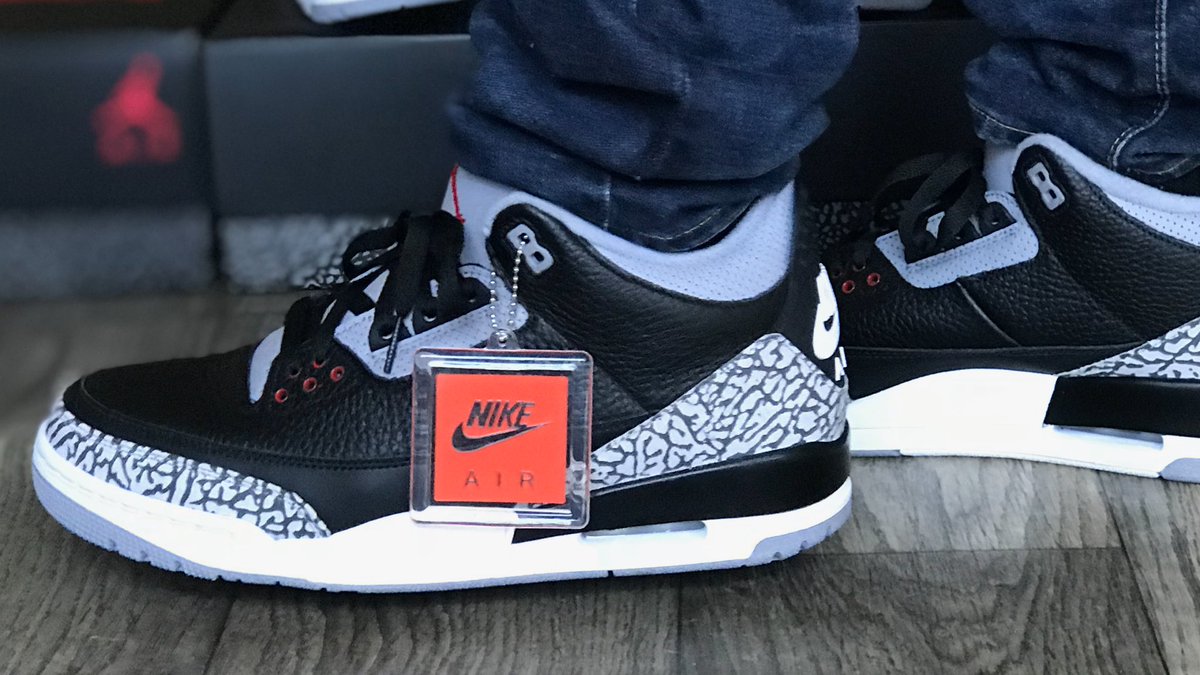 GinadeLeon2's tweet photo. Black Cement 8.5 / 9.5 available Dead Stock $275.00 @JonathanMonrou2 #Jordan2018 #blackcement #fashionstyle #sneakers #sneakerhead Real pic with my IPhone! https://t.co/5rrYHOFF3H