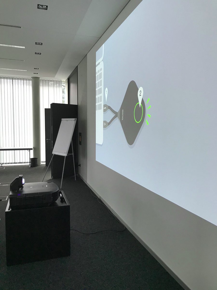 Sonderanfertigung: Das High-End Multimediamöbel mit #EPSON 4K Laserprojektor, #Sennheiser Mikrofonen, #BenQ #Instashow Funkübertragung und #Bowers&amp;Wilkins Einbaulautsprecher projiziert ein 4m breites Bild aus ca. 1m Entfernung