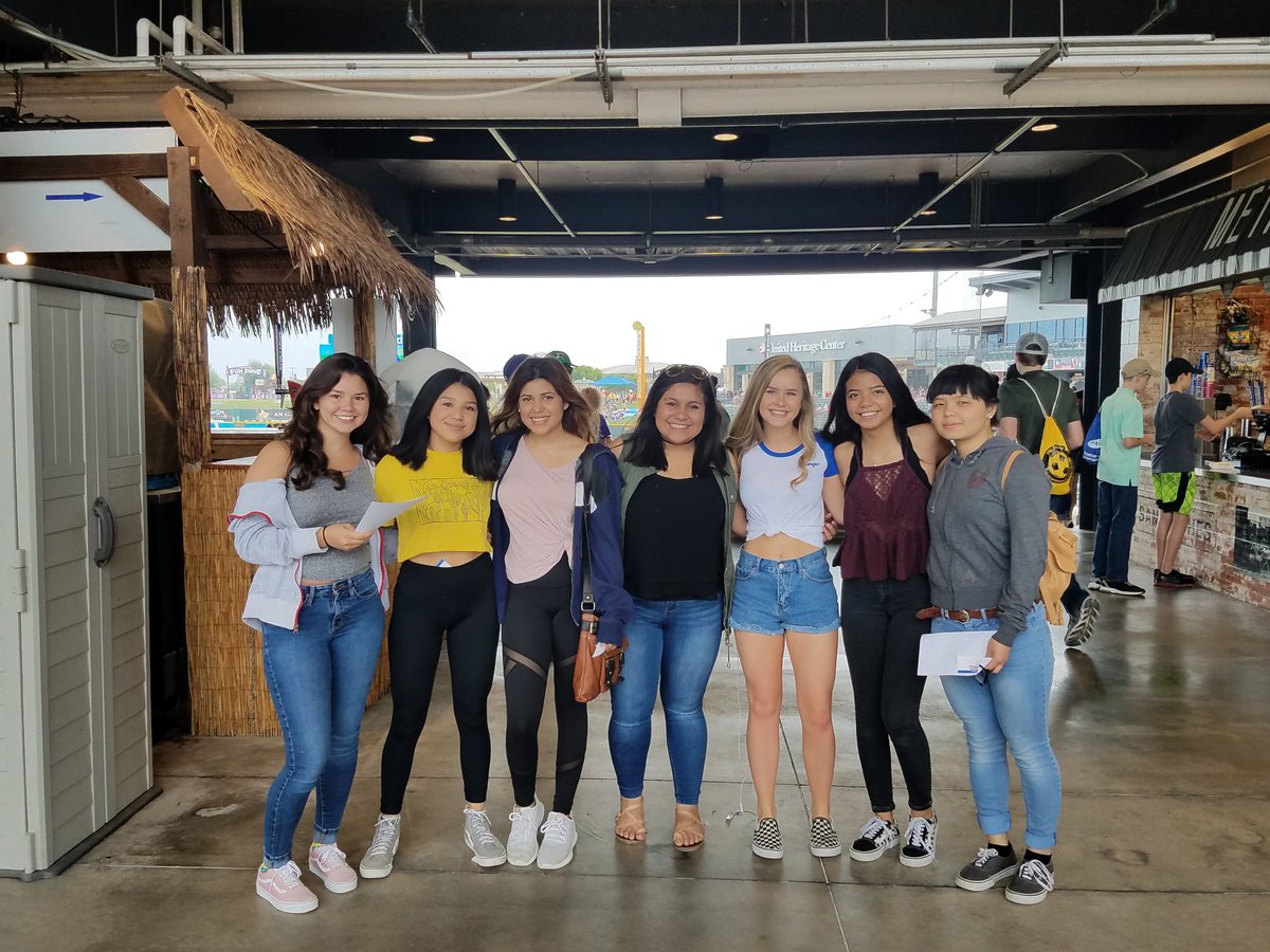 aidiaidiaidiaid's tweet image. Learning about a great American past time w/ DSHS Excell.  #iamdsisd