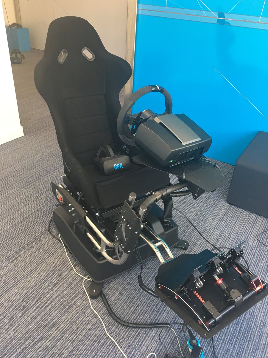 FFrikz's tweet photo. Aujourd’hui j’ai pu testé ce très joli simulateur de chez @NovatechLtd, en #VR et c’était exceptionnel ! Les sensations sont au rendez vous, et l’immersion est totale. Merci @BPKentertnmt 😍 https://t.co/95Nf49ub0O