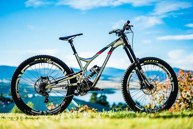 jacksonfrew's tweet photo. So close to go time! The beauty is dialled in and ready to go! Track walk starts tomorrow!
#losinj #worldcup1 📸 @mattstaggsvisuals 
@commencalbikes @envecomposites @sram_australia @maxxisbike @lizardskinscycling @ride_alpha @crankbrothers @officialle… https://t.co/dknWVnhfof https://t.co/J96hTbScfr