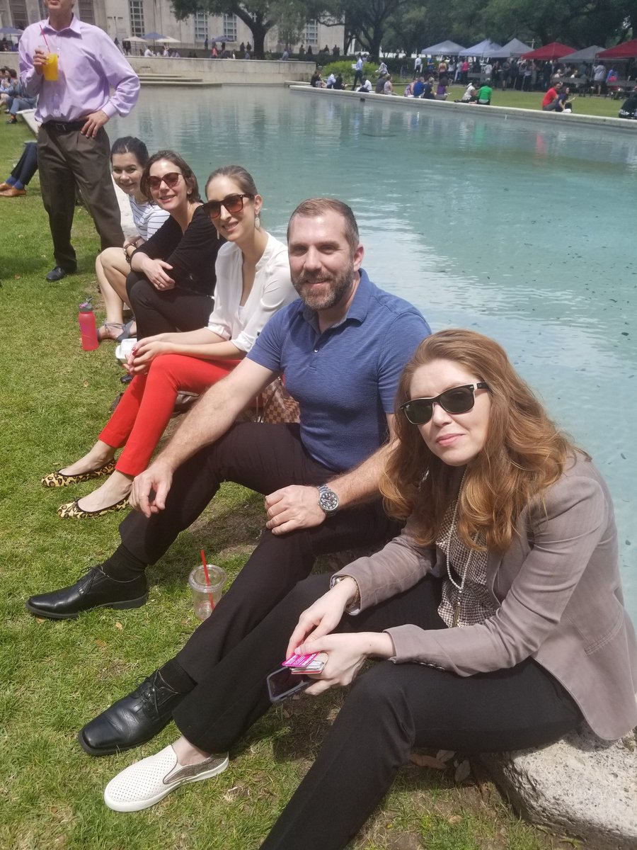 WalterPMooreEng's tweet photo. Our HTX crew headed to the City Hall Farmers Market as part of our #EarthWeek celebrations! 
#MooreGreen https://t.co/LVu5LUKLM1