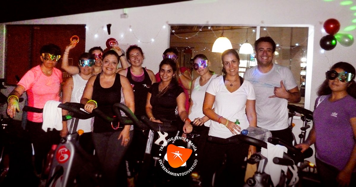 TrainingCenterB's tweet photo. Se entrenó tempranito hoy en la clase de #Cycle especial Reggaeton a cargo de la profe Vale 🚲😀💪 ¡Sumate a nuestras clases vos también!
#ACTIVAte #Comprometidos https://t.co/zNzsgPjoDJ