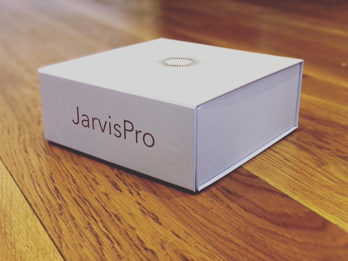 mySmartJarvis's tweet photo. Curieux de me découvrir ? Je suis bien installé dans mon coffret blanc accompagné de mes accessoires. Prêt à me déballer ? #jarvisrocks #smarthome #packaging #iot #domotique #ready #marvel #JarvisPro #connect #future #objetsconnectés #maison #homesweethome https://t.co/FuYVySVcXx