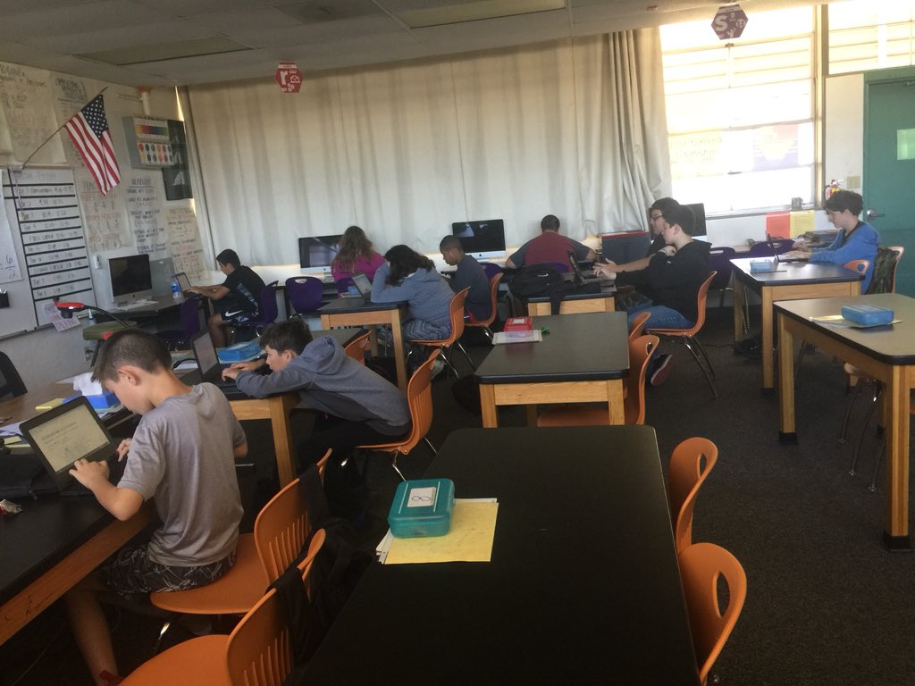 memovation's tweet photo. Yes 10 minutes later @EmSTEAMCVUSD @CajonValleyUSD https://t.co/Qnjk3w4lCA