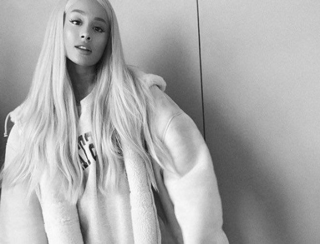 PopCrave's tweet photo. Republic Records held a listening party for #NoTearsLeftToCry. The song was so powerful that it made people "hysterically cry" with its emotional message that alluded to the Manchester tragedy.

Read the full story: https://t.co/WK4zmyKKg4 https://t.co/e3sDvukAGL