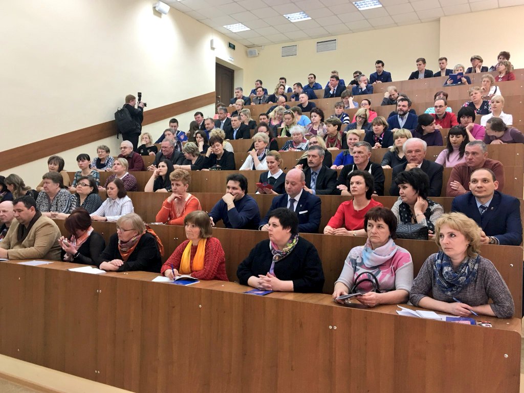 Члены шуйского районного Совета сторонников приняли участие в партийной дискуссии "Направление 2026", состоявшейся в Шуе.