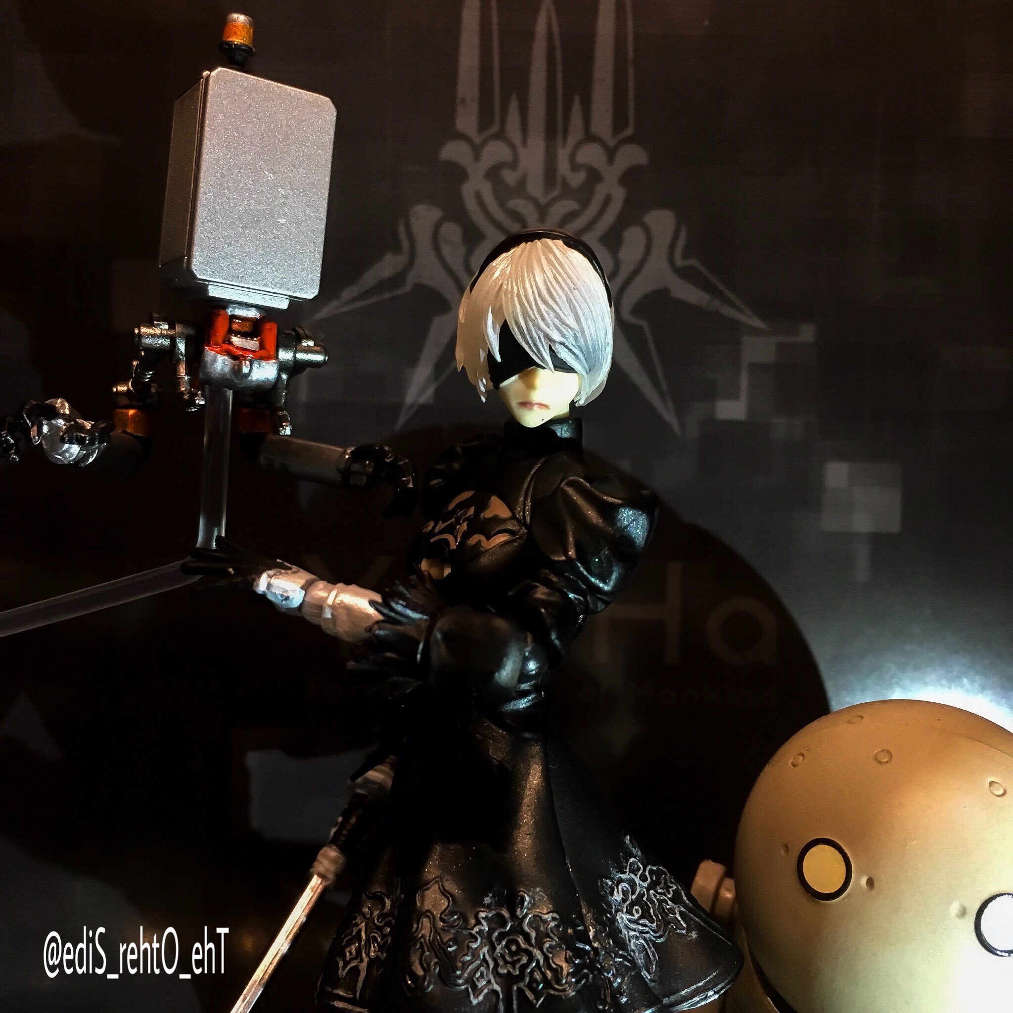 【最終値下げ】 BRINGARTS NieR：Automata 2B＆機械生命体