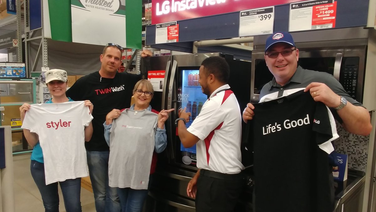 verlinmoorejr's tweet photo. Great turn out at #Lowes740 in Saint Petersburg, FL the pro service event was a huge success!!!! Thanks guys looking forward to plenty more with you guys!!! https://t.co/Hr2NcGJBjA