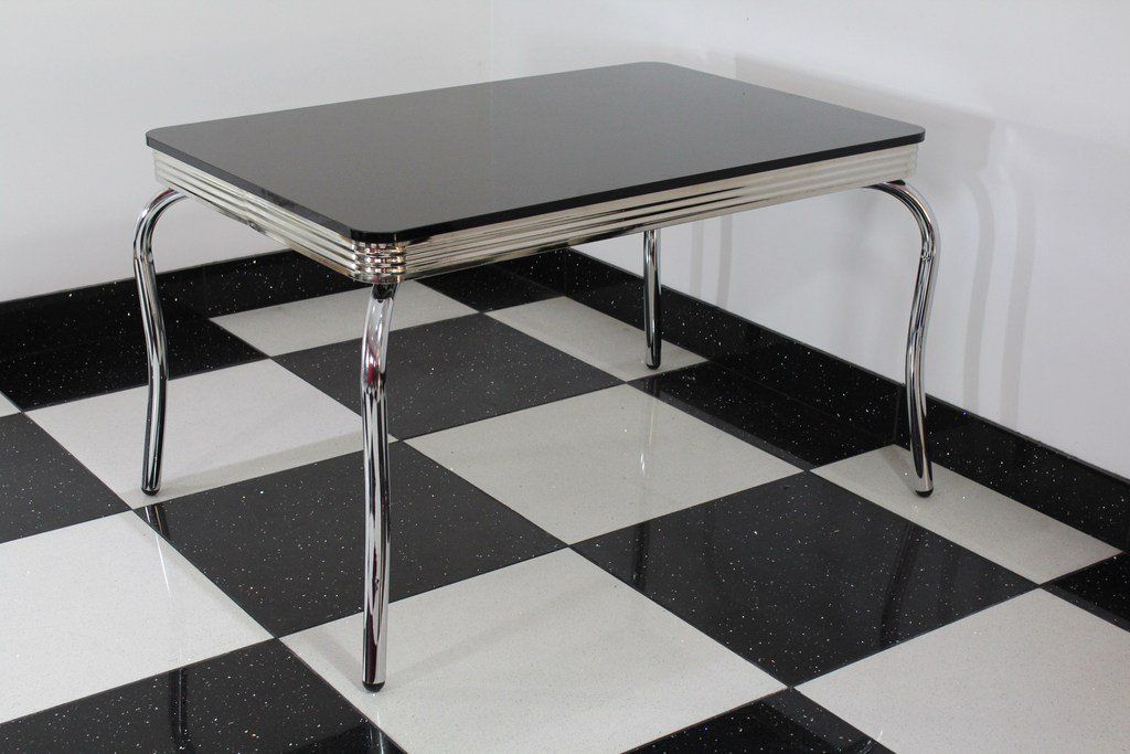 JustAmericana's tweet photo. Black Booth, 2 Chairs and Black Four Legged Table https://t.co/pO5uzog4T7 https://t.co/HWYXUH0D8e