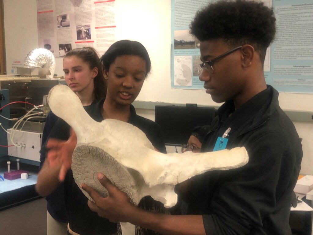 stemnchs's tweet photo. Today, we visited the UMD Nanotechnology Lab. Thank you Ms. Ladd! https://t.co/gCVURA67bm