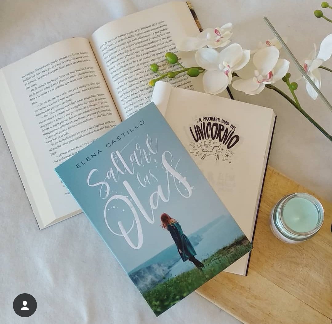 NinaStmt's tweet photo. Había mucho tiempo que una lectura no me enganchaba tanto y acabé enamorada pérdida de Irlanda!☘️🍀☘️ Si os interesa podéis encontrar la reseña en mi blog. #saltarelasolas #elenacastillocastro https://t.co/jwFqdRdWtS https://t.co/qtQds9VjEy