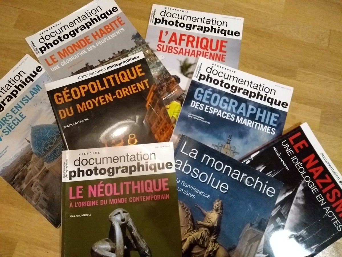 BenjiprofHG's tweet image. Parce qu&apos;elle rassemble historiens et géographes, parce qu&apos;elle offre à chaque fois une synthèse claire, précise et efficace. Parce qu&apos;elle parcourt les époques, les siècles, les territoires, le monde : #jesoutiensladocphoto