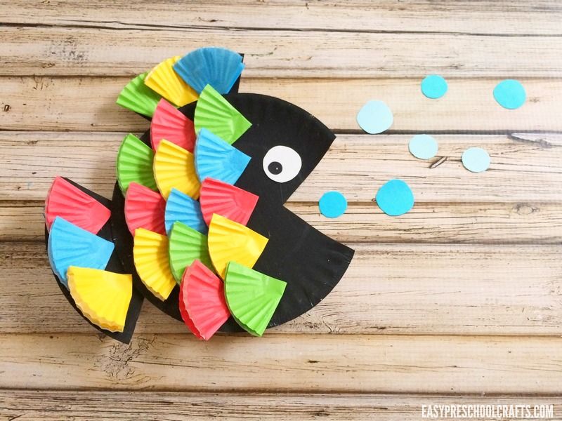 We're officially live! We've got some fun Under the Sea #kidscrafts ideas to try out! Come check them out! :) easypreschoolcrafts.com #kidsactivities
