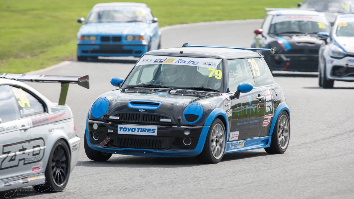 thriveracing's tweet image. Brilliant opening round to the 2018 @AFRaceChallenge season.  Qualified well and made a crack start in race 1 clearing a lot of cars in the higher up class. Race 2 was a more eventful!  Still 2nd in class overall. @rnrmcrt @MaxCoatesRacing @NAVYfit @RNRMC @750MotorClub