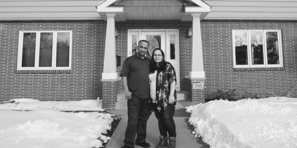 PollenMidwest's tweet photo. The story of Jenny Srey and her husband Ched features immigrant families seeking a better life, a country struggling to live up to its own welcoming ideals, and a tireless fight for justice. For better or worse, it's a quintessentially American tale. https://t.co/NkZNES3EYs https://t.co/iK2je9o7E1